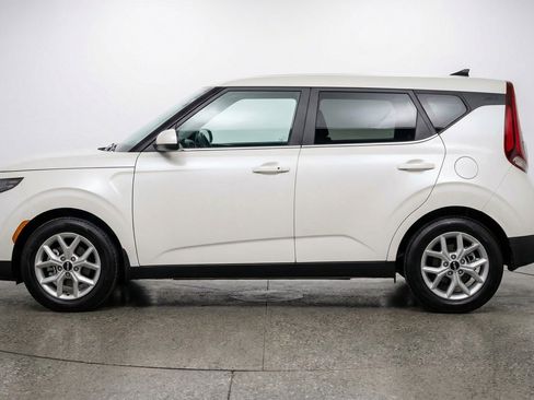 Used 2025 Kia Soul LX w/ LX Technology Package image 5