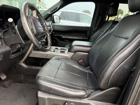 Used 2018 Ford Expedition XLT w/ Equipment Group 201A RWD image 2