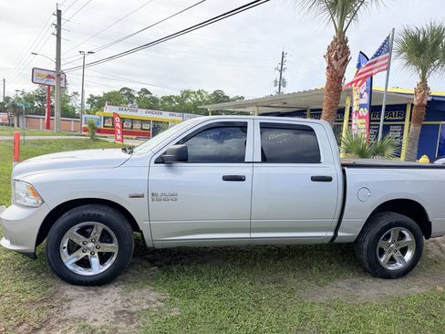 Used 2015 RAM 1500 Express image 4