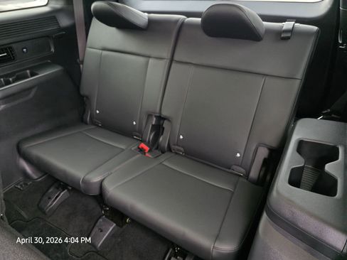 Used 2026 Hyundai Santa Fe SEL FWD image 16