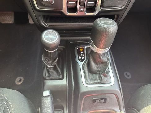 Used 2021 Jeep Wrangler Unlimited Sport image 37