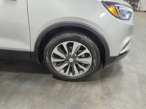 Used 2018 Buick Encore Essence image 11