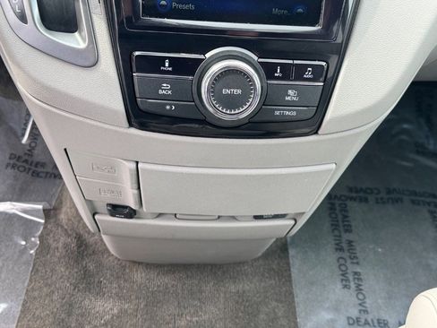 Used 2016 Honda Odyssey EX-L image 27