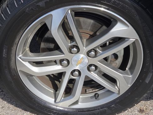 Used 2017 Chevrolet Equinox Premier w/ Enhanced Convenience Package image 10