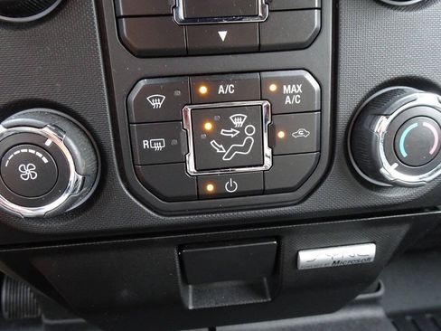 Used 2014 Ford F150 XLT w/ Equipment Group 302A Luxury AWD/4WD image 29