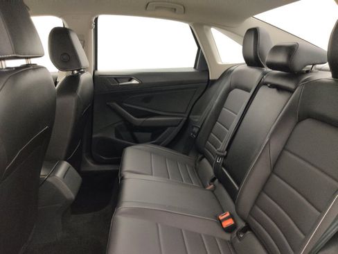 Used 2024 Volkswagen Jetta SE FWD image 18