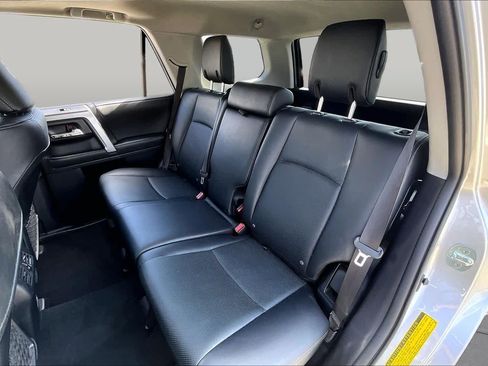 Used 2024 Toyota 4Runner Limited AWD/4WD image 19