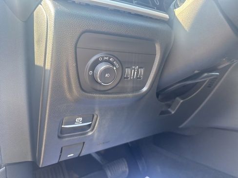 Used 2021 Jeep Grand Cherokee L Limited image 31