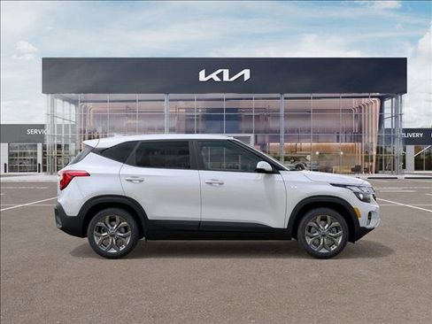 New 2025 Kia Seltos LX image 7