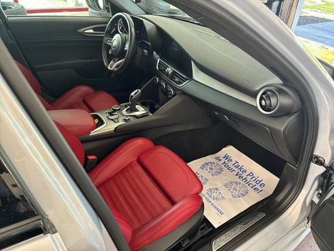 Used 2024 Alfa Romeo Giulia Ti w/ Performance Driving Package RWD image 18