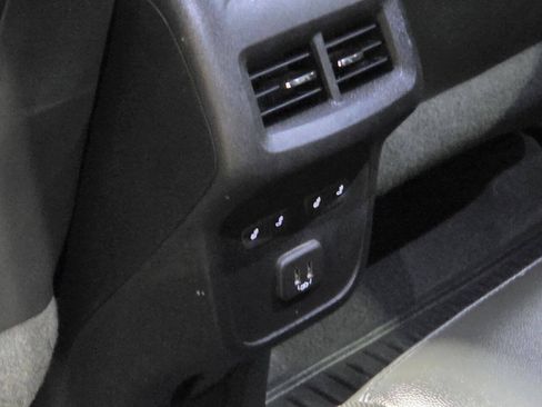Used 2020 Chevrolet Equinox Premier AWD/4WD image 28