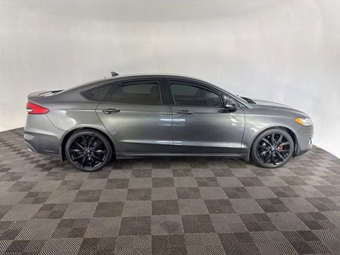 Used 2020 Ford Fusion SE FWD image 6