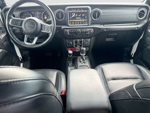 Used 2023 Jeep Wrangler Unlimited Rubicon 4xe w/ Cold Weather Group AWD/4WD image 25