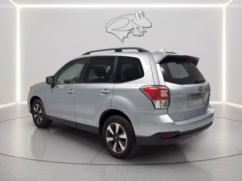 Used 2017 Subaru Forester 2.5i Premium w/ All-Weather Package AWD/4WD image 3