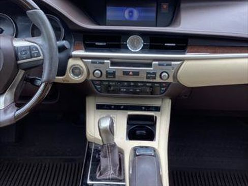 Used 2016 Lexus ES 350 w/ Navigation System Package FWD image 36