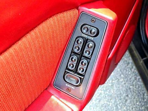 Used 1988 Ford Mustang LX image 9