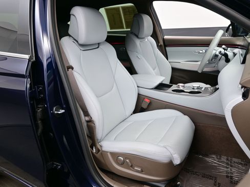 Certified 2026 Genesis GV70 2.5T Advanced image 14