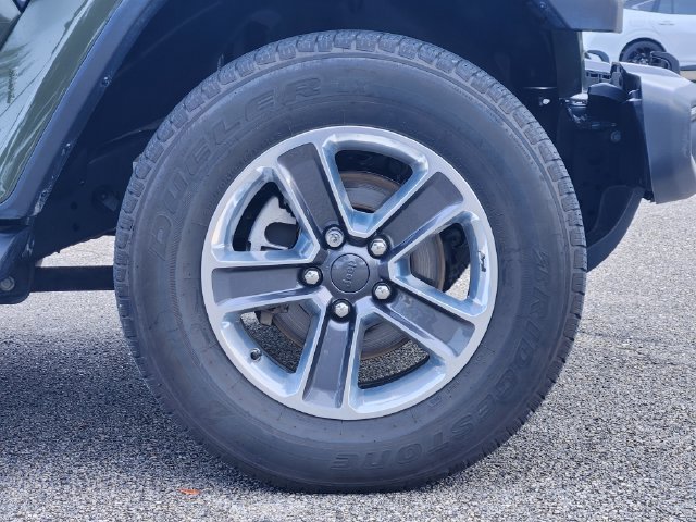 Used 2021 Jeep Wrangler Unlimited Sahara AWD/4WD image 11