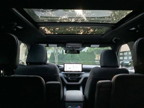 New 2027 Ford Explorer ST AWD/4WD image 17