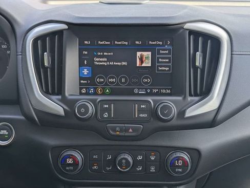 Used 2024 GMC Terrain SLT w/ Infotainment Package II FWD image 18