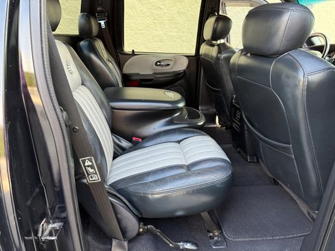 Used 2003 Ford F150 Harley-Davidson image 27