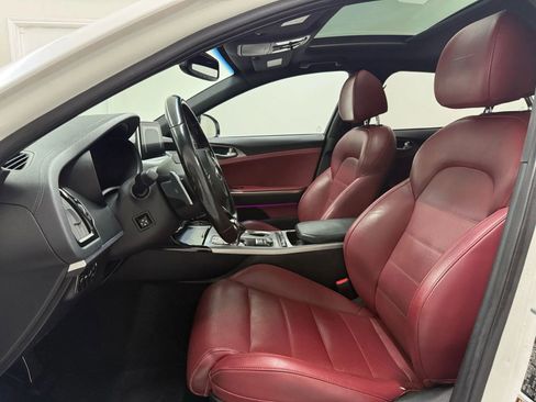 Used 2019 Kia Stinger GT2 image 17