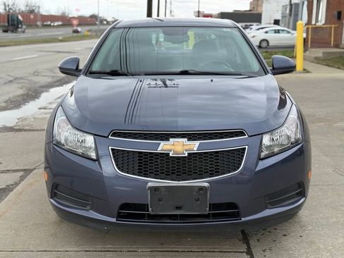 Used 2014 Chevrolet Cruze LT FWD image 2
