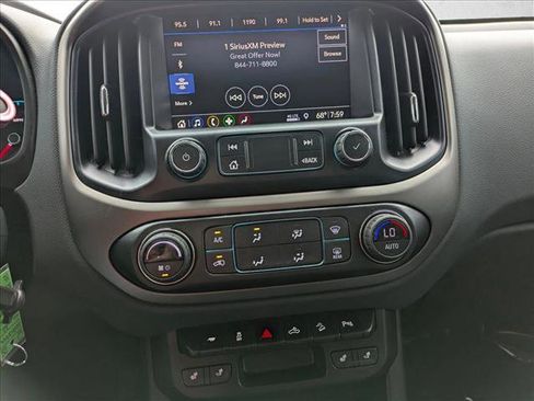 Used 2022 Chevrolet Colorado Z71 AWD/4WD image 12
