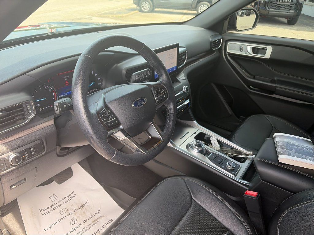 Used 2020 Ford Explorer Limited AWD/4WD image 11