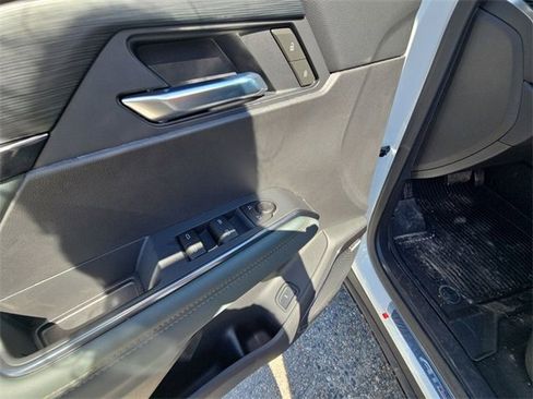 New 2026 GMC Acadia AT4 w/ LPO, Floor Liner Package image 24