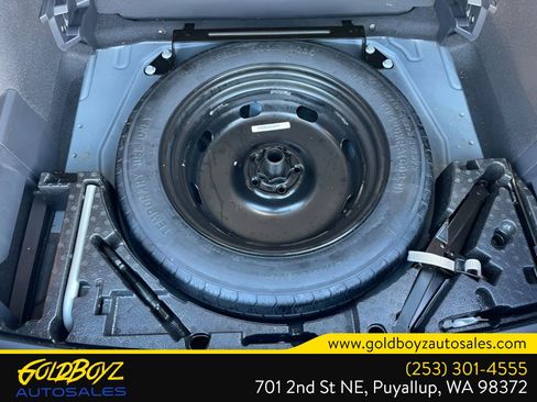 Used 2021 Volkswagen Tiguan S image 38