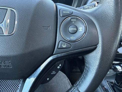 Used 2020 Honda HR-V Touring image 18