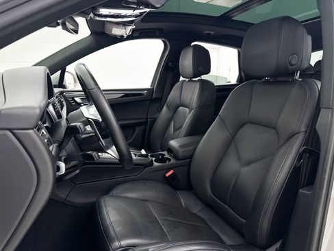 Used 2021 Porsche Macan AWD/4WD image 21