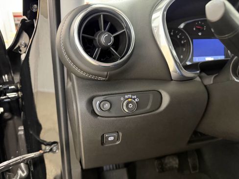 Used 2024 Chevrolet Blazer LT w/ Convenience Package image 34