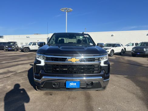 Certified 2022 Chevrolet Silverado 1500 LT image 2