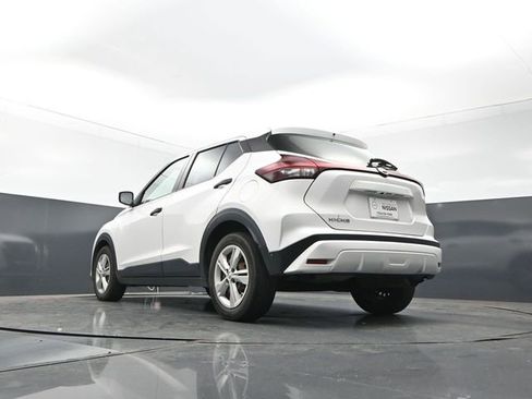 Used 2021 Nissan Kicks S FWD image 23