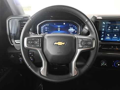 Used 2023 Chevrolet Silverado 1500 LT image 32