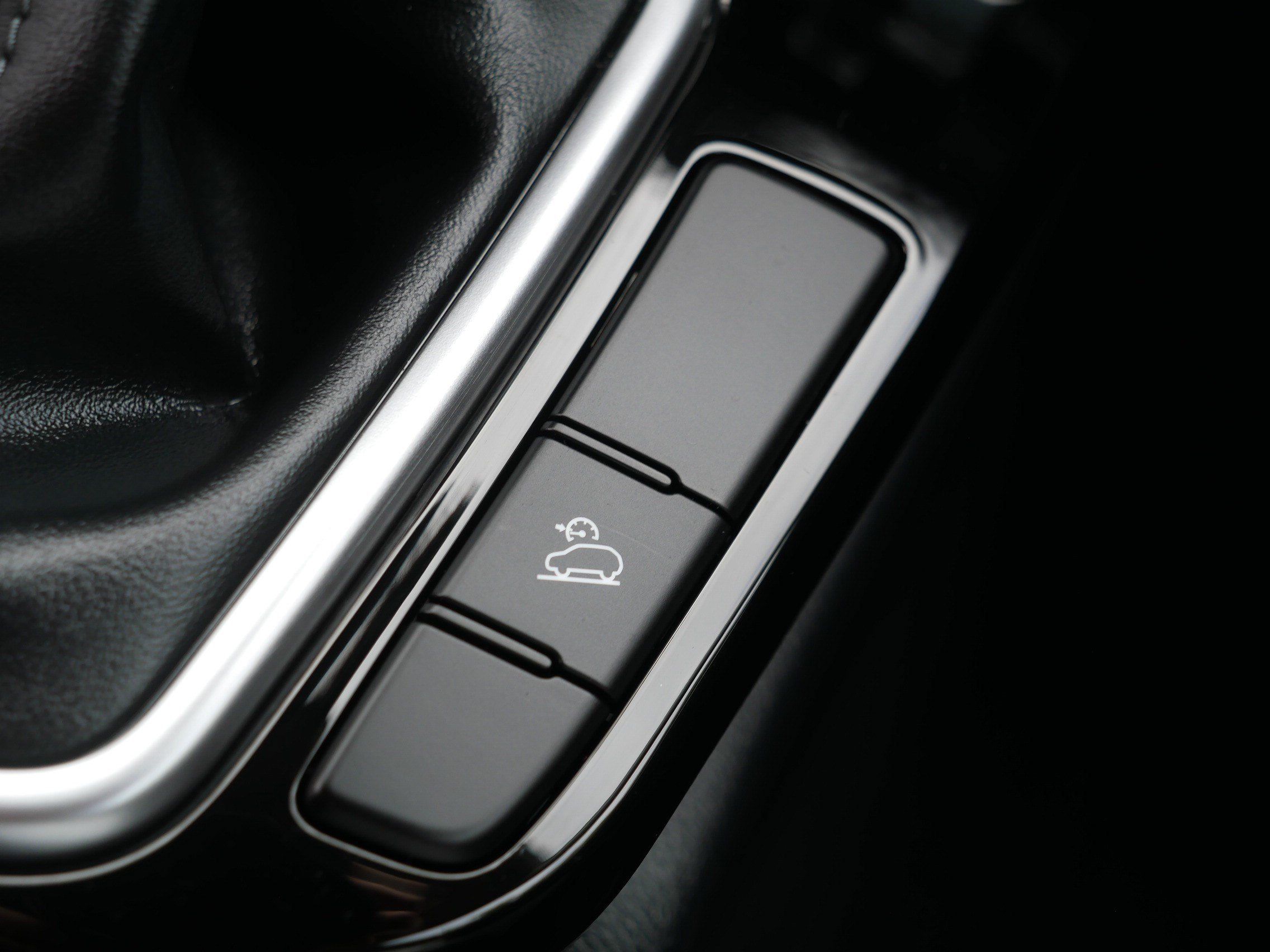 Certified 2025 Kia Seltos S FWD image 32