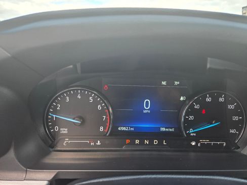 Used 2023 Ford Explorer XLT w/ Equipment Group 202A AWD/4WD image 18