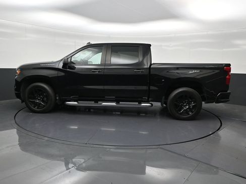 Used 2024 Chevrolet Silverado 1500 Custom RWD image 2