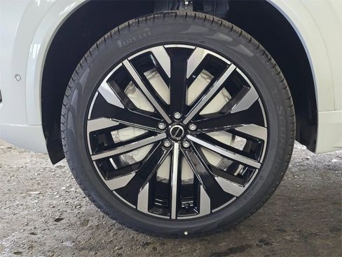 New 2026 Volvo XC90 B6 Ultra w/ Protection Package image 9
