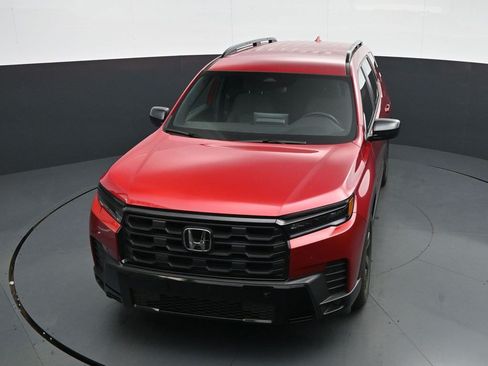 Used 2026 Honda Pilot Sport image 13