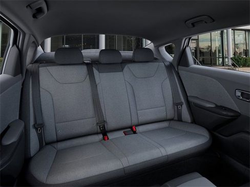 New 2025 Kia K4 LXS image 17