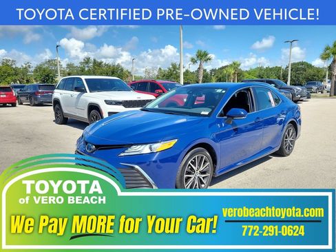 Certified 2023 Toyota Camry XLE FWD image 1