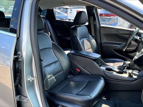 Used 2024 Chevrolet Malibu LT image 27