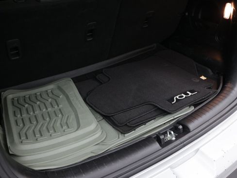 Used 2019 Kia Soul FWD image 33