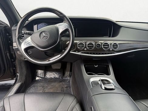 Used 2017 Mercedes-Benz S 550 Sedan image 10