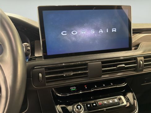 Used 2023 Lincoln Corsair Reserve w/ Jet Appearance Package FWD image 16