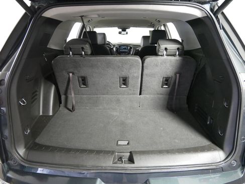 Used 2019 Chevrolet Traverse Premier AWD/4WD image 18