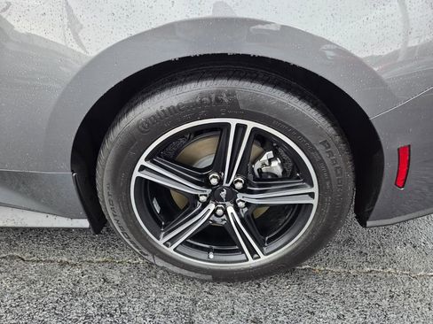 Used 2025 Ford Mustang Coupe image 8